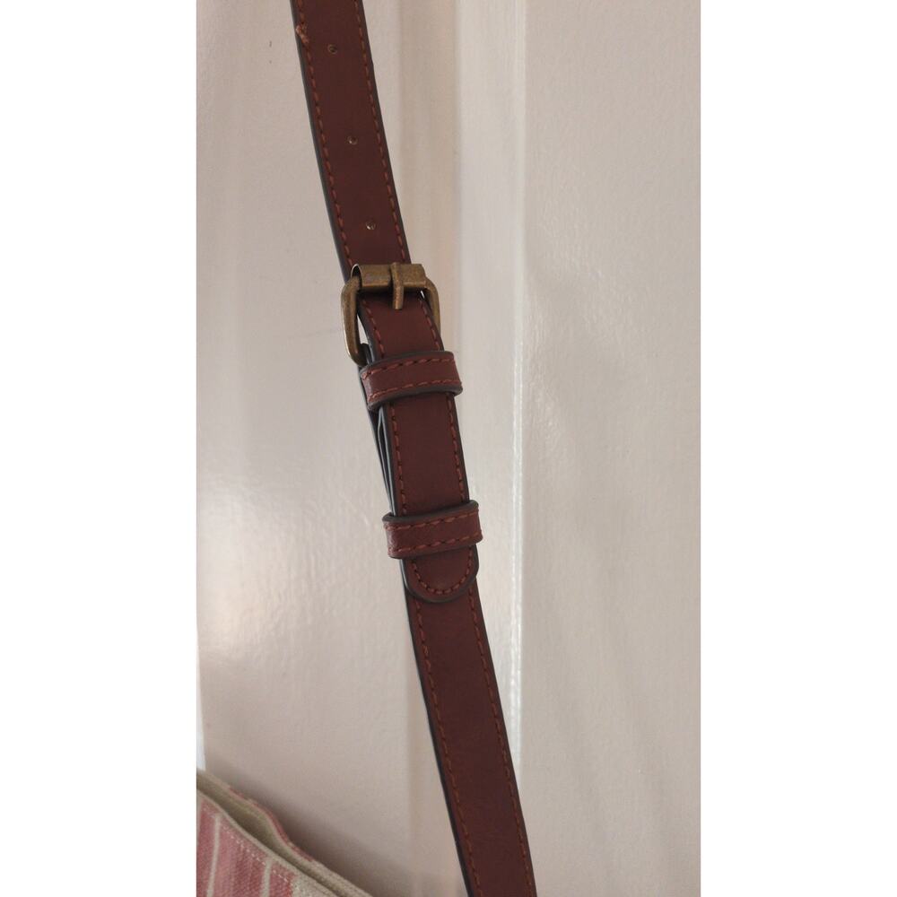 Lucky Brand Fabric Purse with Adjustable Leather Strap, Cream and Coral, ZIpper - Picture 3 of 12